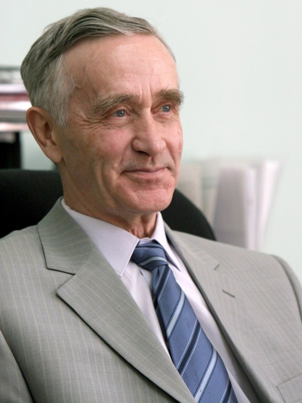 Директор института академик